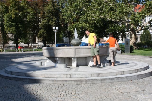 http://www.jormannsdorf.at/ff/bildergalerie/cache/vs_2010_08_21%20Feuerwehr%20Ausflug_Foto%201%20108.jpg