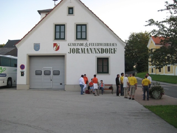 http://www.jormannsdorf.at/ff/bildergalerie/cache/vs_2010_08_21%20Feuerwehr%20Ausflug_Photos%20002.jpg