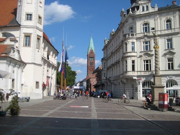 http://www.jormannsdorf.at/ff/bildergalerie/cache/vs_2010_08_21%20Feuerwehr%20Ausflug_Photos%20056.jpg