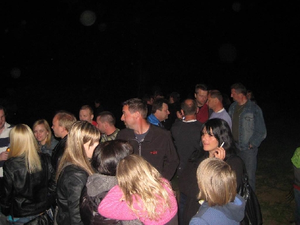 http://www.jormannsdorf.at/ff/bildergalerie/cache/vs_2011_04_23%20Osterfeuer_Div%20247.jpg