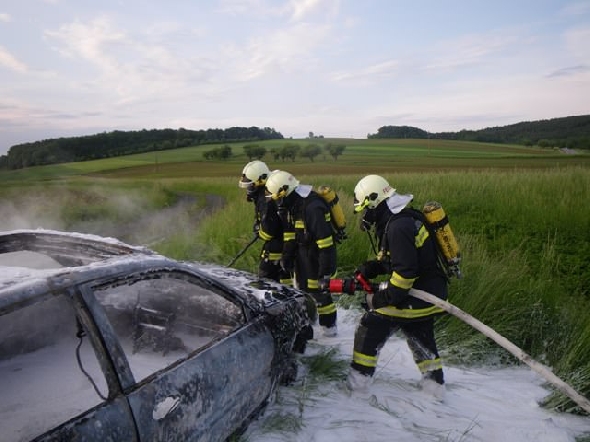 http://www.jormannsdorf.at/ff/bildergalerie/cache/vs_2011_05_21%20Inspizierung_IMGP0109.JPG