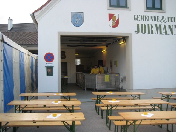 http://www.jormannsdorf.at/ff/bildergalerie/cache/vs_2011_06_25%20Daemmerschoppen%20Jormannsdorf_IMG_5781.jpg