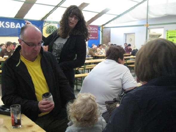 http://www.jormannsdorf.at/ff/bildergalerie/cache/vs_2011_06_25%20Daemmerschoppen%20Jormannsdorf_IMG_5791.jpg