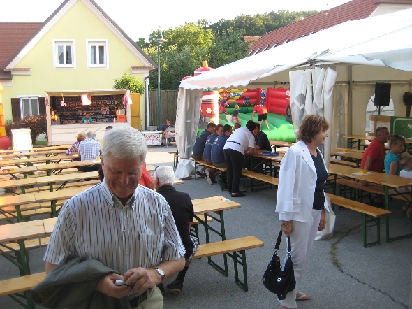 http://www.jormannsdorf.at/ff/bildergalerie/cache/vs_2013_08_17_%20Daemmerschoppen%20%20Jormannsdorf_IMG_8984.jpg
