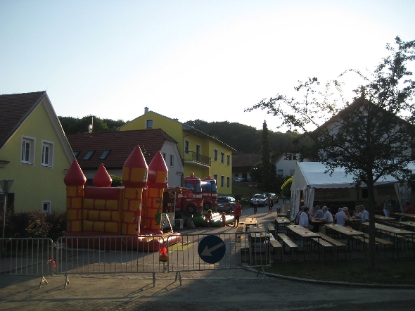 http://www.jormannsdorf.at/ff/bildergalerie/cache/vs_2013_08_17_%20Daemmerschoppen%20%20Jormannsdorf_IMG_8988.jpg