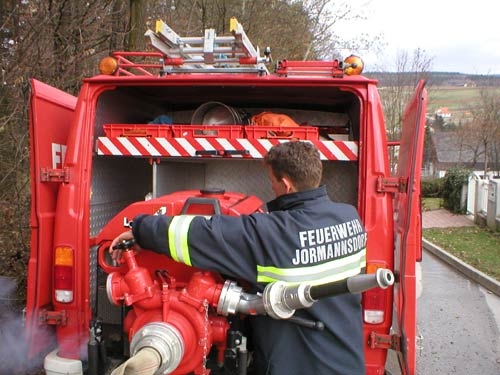 http://www.jormannsdorf.at/ff/uebungen/cache/vs_2004%20Diverse%20Bilder_uebung004.jpg