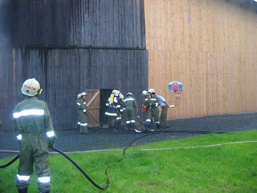 http://www.jormannsdorf.at/ff/uebungen/cache/vs_2004%20Inspizierung%20Sulzriegl_uebungsulz004.jpg