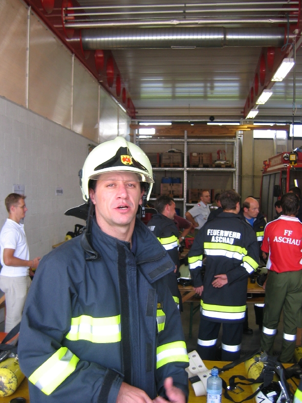 http://www.jormannsdorf.at/ff/uebungen/cache/vs_2005%20ATS-Container_IMG_1781.JPG