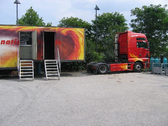 http://www.jormannsdorf.at/ff/uebungen/cache/vs_2005%20ATS-Container_IMG_1783.JPG