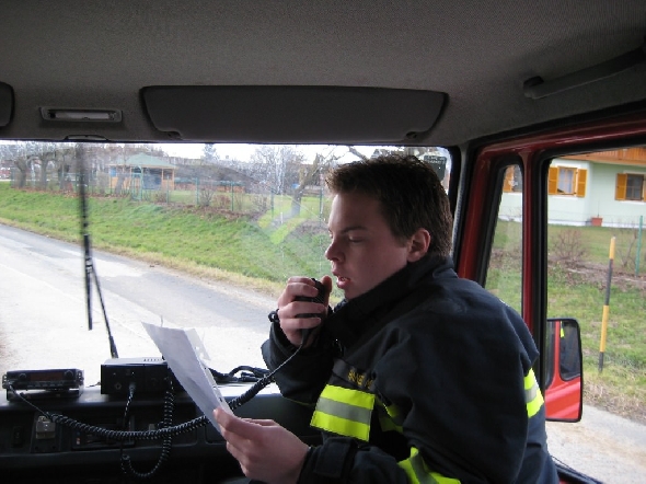 http://www.jormannsdorf.at/ff/uebungen/cache/vs_2007_11_17_Funkabschnitts_bung_IMG_0268.jpg