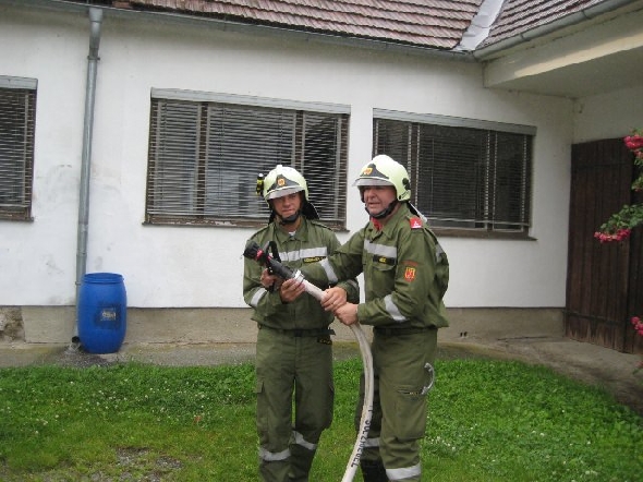 http://www.jormannsdorf.at/ff/uebungen/cache/vs_2009_06_13%20Inspizierung%20in%20Sulzriegl_Urlaub%202009%20020.jpg