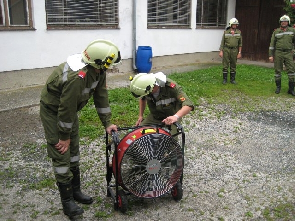 http://www.jormannsdorf.at/ff/uebungen/cache/vs_2009_06_13%20Inspizierung%20in%20Sulzriegl_Urlaub%202009%20031.jpg