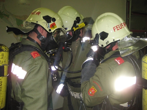 http://www.jormannsdorf.at/ff/uebungen/cache/vs_2011_03_18%20ATS%20_bung%20Rechnitz_Div%20146.jpg